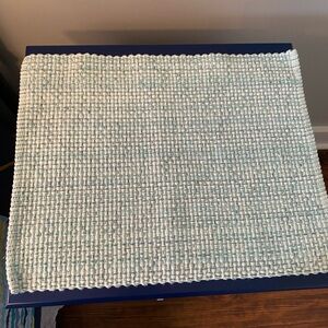 Set of 6 mint/sea foam green woven place mats